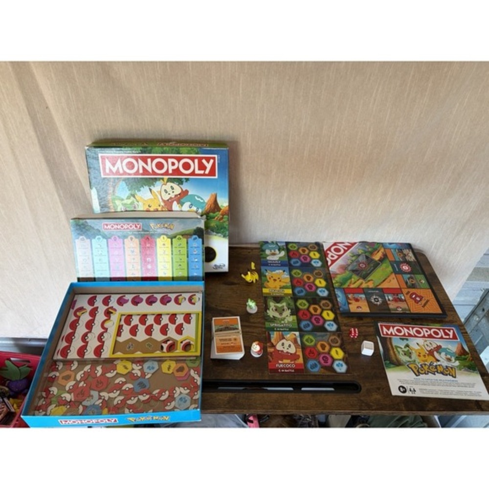 Hasbro Pokémon Monopoly Board Game‎